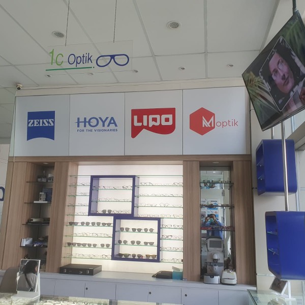 M Optik Bekasi image 1
