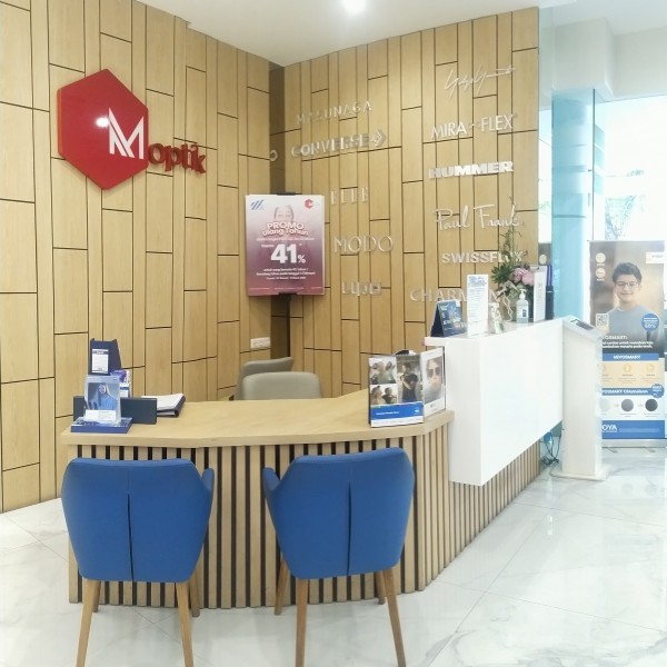 M Optik Candi image 1